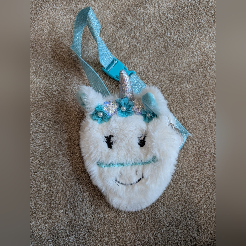 🦩Kids NWOT Unicorn Fuzzy Belt Bag Fanny Pack